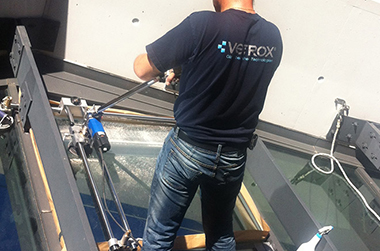 vetrox, glaskratzer entfernen, glasreparatur, verkratztes glas, glasschutz, esg, vsg, isolierglas, glasoberfläche, float, brandschutzglas